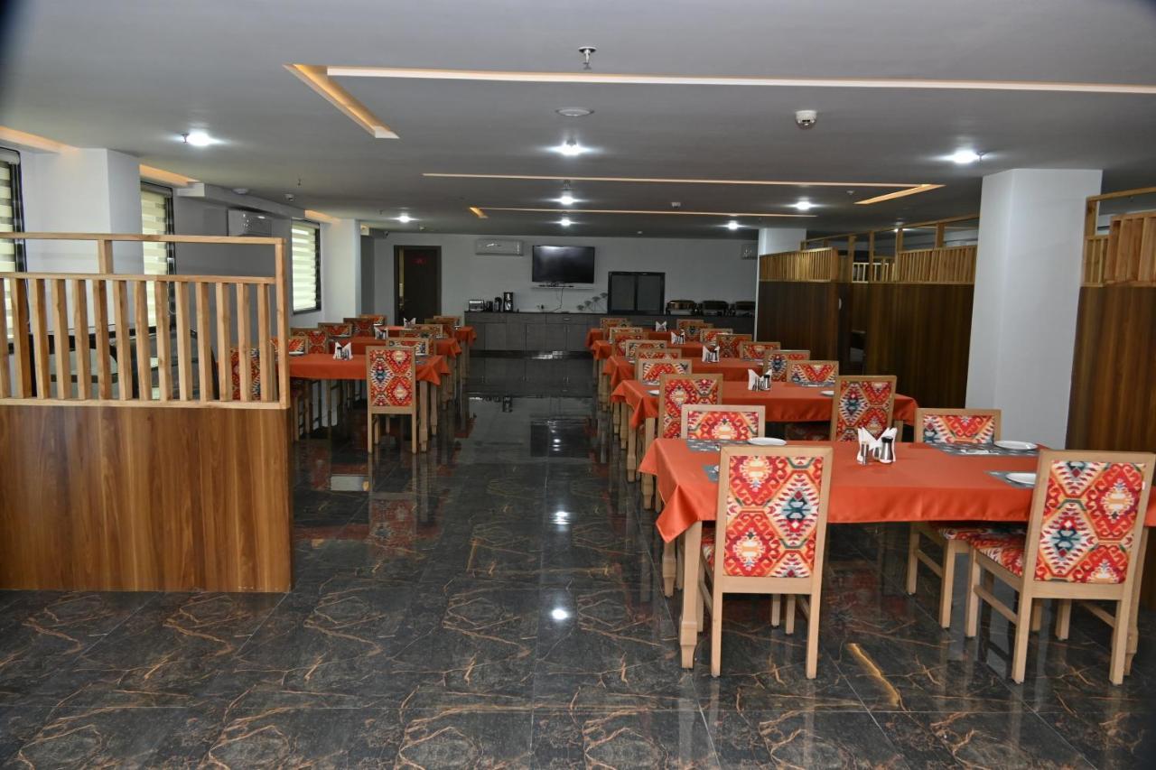The Orange Zest Hotel Vithalpur Exterior foto